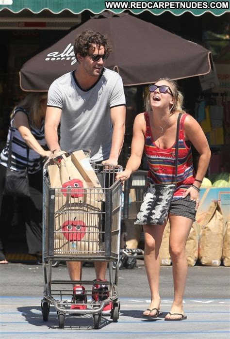 Kaley Cuoco Celebrity Straight Posing Hot High Resolution