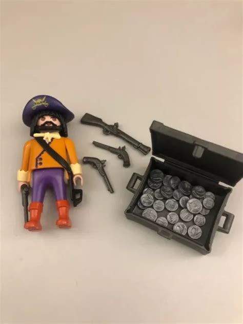 PERSONNAGE PLAYMOBIL PIRATE des Caraïbes avec armes à silex et coffre