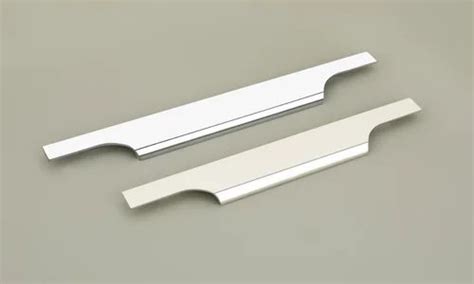 Polished 6 Inch L Silver Aluminium Profile Handle Finish Type