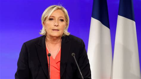 French presidential hopefuls seek momentum in regional election run-offs