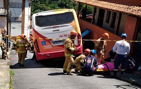 Acidente de ônibus no Morin deixa passageiros feridos Agenda News