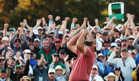 Jon Rahm conquistó el Masters de Augusta y se puso la chaqueta verde