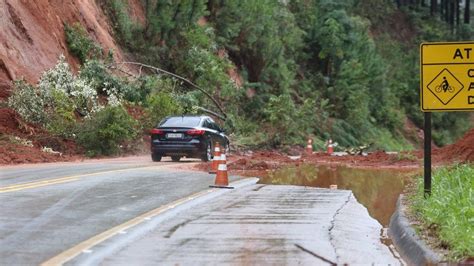 Las Intensas Precipitaciones Dejan Ya Por Lo Menos Tres Muertos En R O