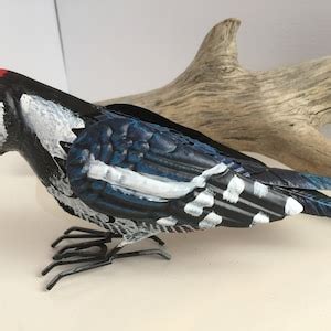 Pileated Woodpecker Metal Bird Figurine Garden Statue Yard Ornament