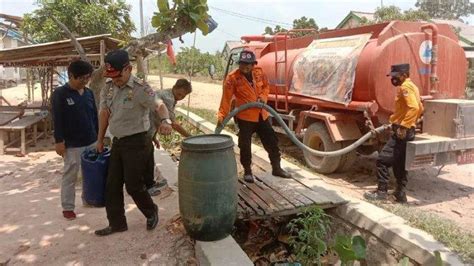 60 Liter Air Bersih Didistribusikan BPBD Mesuji Ke Desa Sritanjung Dan