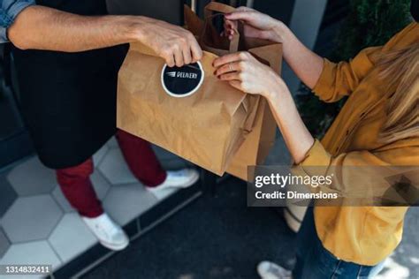 Restaurant Curbside Pickup Photos And Premium High Res Pictures Getty