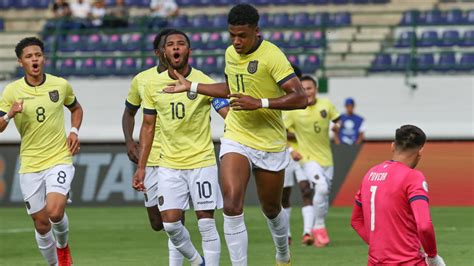 VIDEO Ecuador venció a Bolivia y lidera el Grupo A del Preolímpico