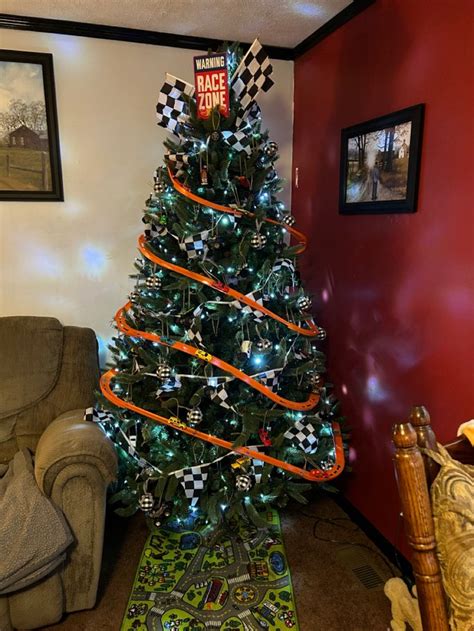 Hot Wheels Christmas Tree