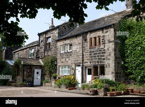 Yorkshire Stone Houses Hi Res Stock Photography And Images Alamy