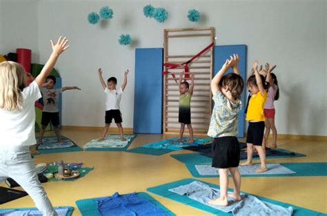 Yoga Kleine Strolche Lahr