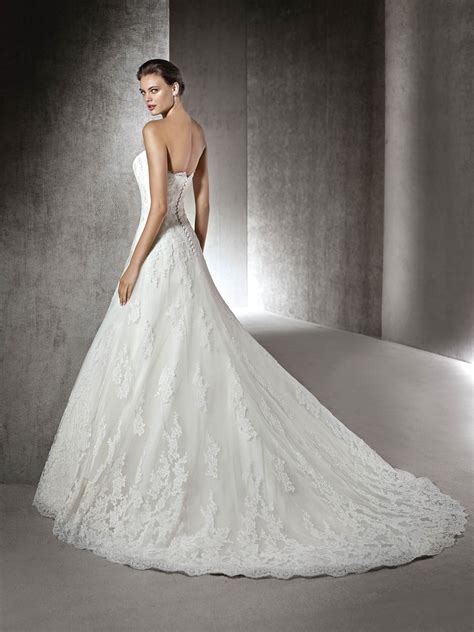 AMERICA (St. Patrick) | PreOwned Wedding Dresses