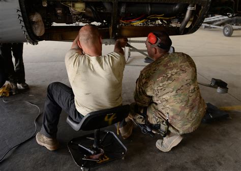 F 16 Maintainers Conducts Phase Inspection Keep Jets Ready For Flight