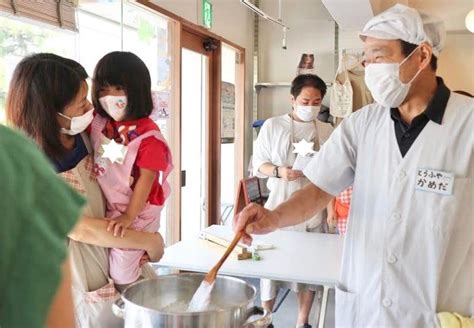 大豆の変化を五感で体験！親子で豆腐づくり～「未来の台所力育成！子ども料理教室＜幼児クラス＞」開催レポート 菅野のなが代表をつとめる