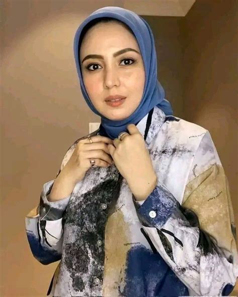 Pin By Kim Koyashi On Simpan Cepat Beautiful Hijab Muslim Beauty