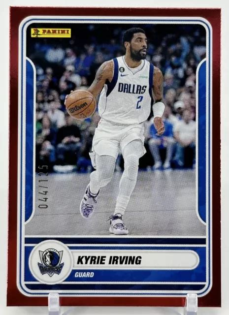 2023 24 PANINI NBA Carte Autocollant Kyrie Irving Feuille Rouge 125