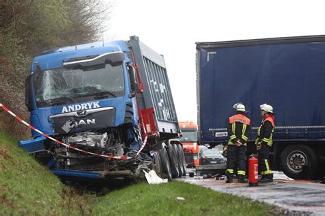 Auffahrunfall auf Autobahn A 3 Freiwillige Feuerwehr Königswinter