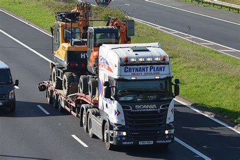 Crynant Plant All Lit Up Cn64wea M5 Strensham 20042015 Flickr