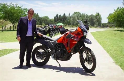 El Grupo Iraola Producir La Kawasaki Klr En La Planta De Venado Tuerto