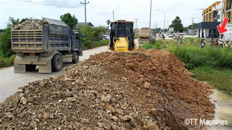 Part Updating Project The Best Team Komatsu Bulldozer Pushing Stone