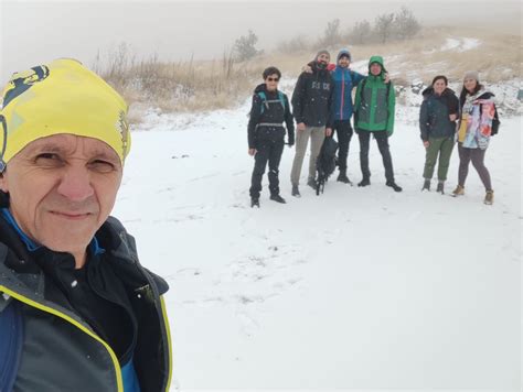 Planinari Železničara iz Vranja danas na Besnoj Kobili i prvi sneg