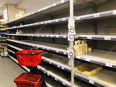 Covid-19: empty shelves in supermarket - Stock Image - C048/5652 ...