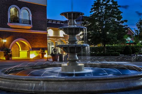 Jefferson Pointe Fountain Photograph by Gene Sherrill