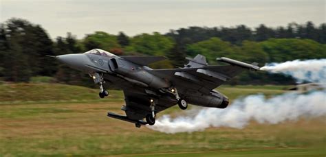 Gripen C Um Show A Parte Antes E Depois Do Rollout Do Gripen E