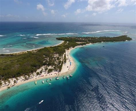 Espectacular vista de Cayo Sombrero Tucacas Estado Falcón