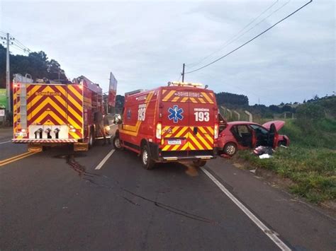 Caco Da Rosa Jovem Fica Presa S Ferragens Ap S Colis O Entre Carro E