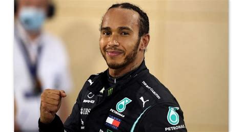 Lewis Hamilton knighted in UK honours list