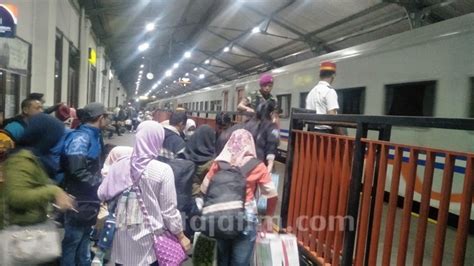 Stasiun Surabaya Pasar Turi Newstempo