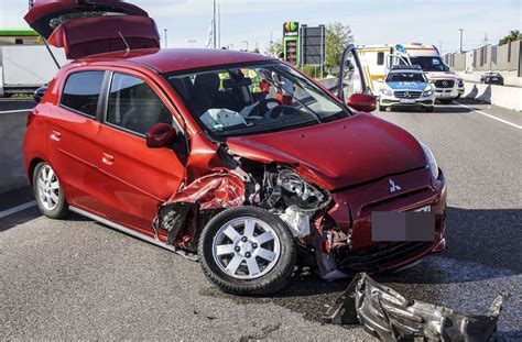 Falschfahrer Verursacht Unfall Auf Der B 464 Bei Holzgerlingen