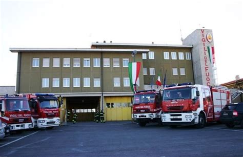 Tragico Incidente Stradale Auto Precipita In Una Scarpata In