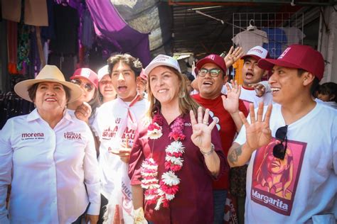 Margarita González Saravia recorre Amayuca y sigue caminando hacia la