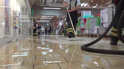 Göppingen Unwetterzelle Feuerwehren im Großeinsatz Supermarkt