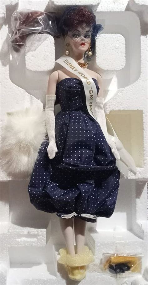 Porcelain Treasures Collection Gay Parisienne Barbie Toy Sisters