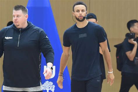 Steph Currys Trainer Hits Road To Witness Record That ‘means Something Extra