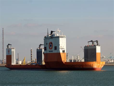 Dockwise Vanguard