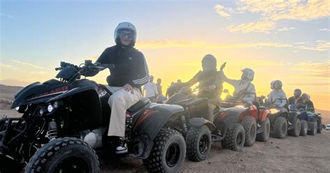 D Ner Spectacle Et Chameaux Ou Quads Dans Le D Sert D Agafay Avec