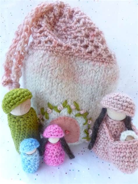 Cozy Cottage On The Go Felted Bag With Wood Peg Dolls Etsy Felt Bag