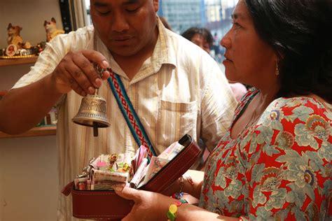 A O Nuevo Prendas Amarillas Flores Y Rituales Para Atraer La