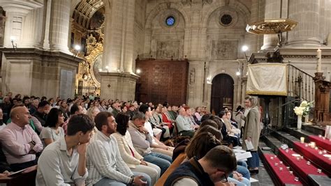 Conmovedora Vigilia Vocacional En La Catedral Unidos Y Comprometidos