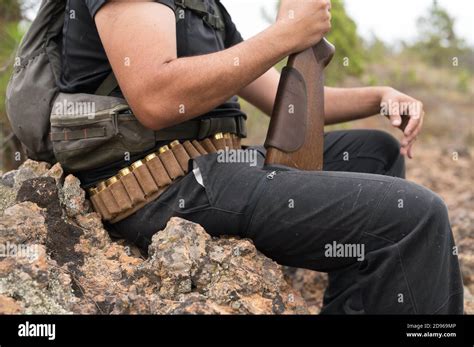 Hombre escopeta fotografías e imágenes de alta resolución Alamy