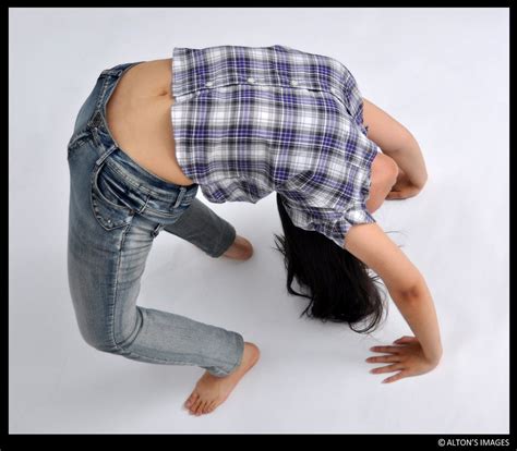 Shirt Lifts Due To Stretching Yawning Hair Tying Yoga Inspiration Toned Stomach Yoga Poses