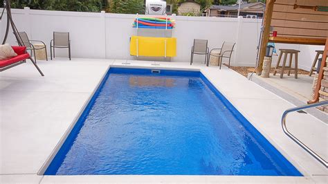 The Vision - small fiberglass swimming pool - Imagine Pools