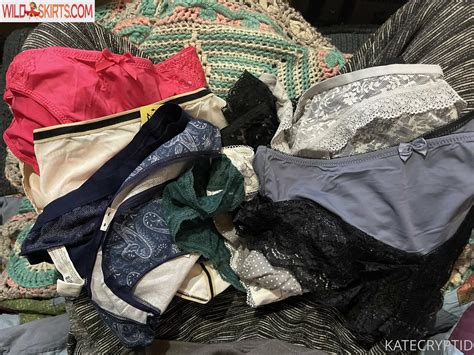 Cryptid Nude OnlyFans Leaked Photo