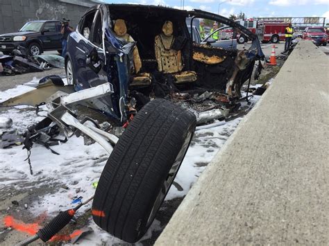 El Accidente De Un Tesla Model X Provoca La Muerte De Su Conductor Y