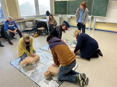 Erste Hilfe Kurs Des Kollegiums Berufsbildende Schule Frankenthal