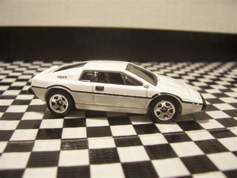 Hot Wheels Racing League 2015 Hot Wheels Speed Test Lotus Esprit S1