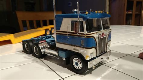 Kenworth K123 Cabover Plastic Model Truck Kit 125 Scale 687